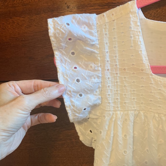 Crown and Ivy White Girls Size 12 Lace Eyelet Shift Dress Flutter Sleeve - Picture 5 of 9